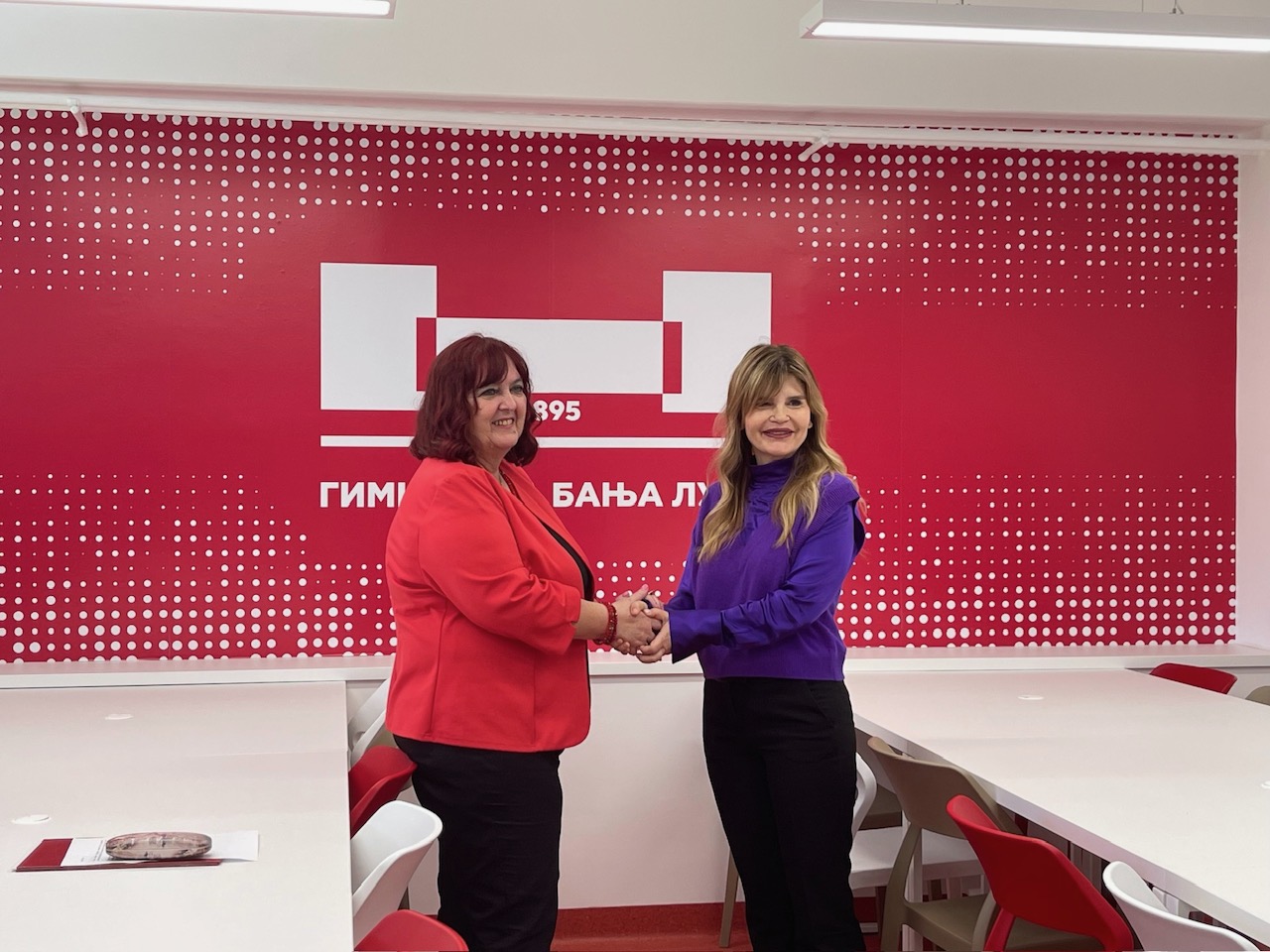 Savremene učionice i video-nadzor – donacija kompanije m:tel ...