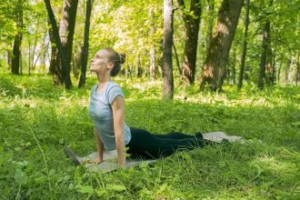 trening-joga-priroda